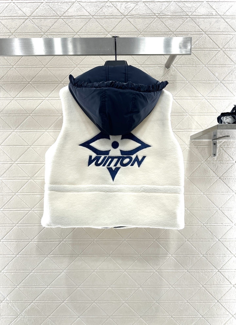 l0vis Vvtt0n outwear